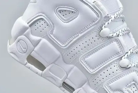 More White Uptempo Air Triple 921948-100  0430